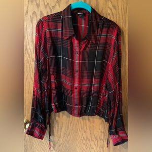 Copped plaid top!  Size large